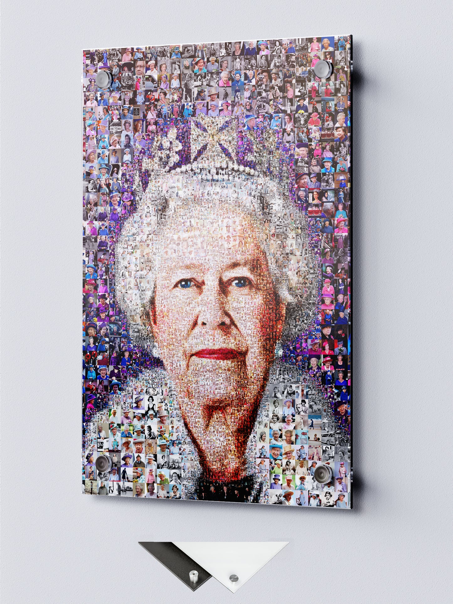Stunning Elizabeth II Mosaic Artwork - Iconic British Queen Portrait for Home Decor