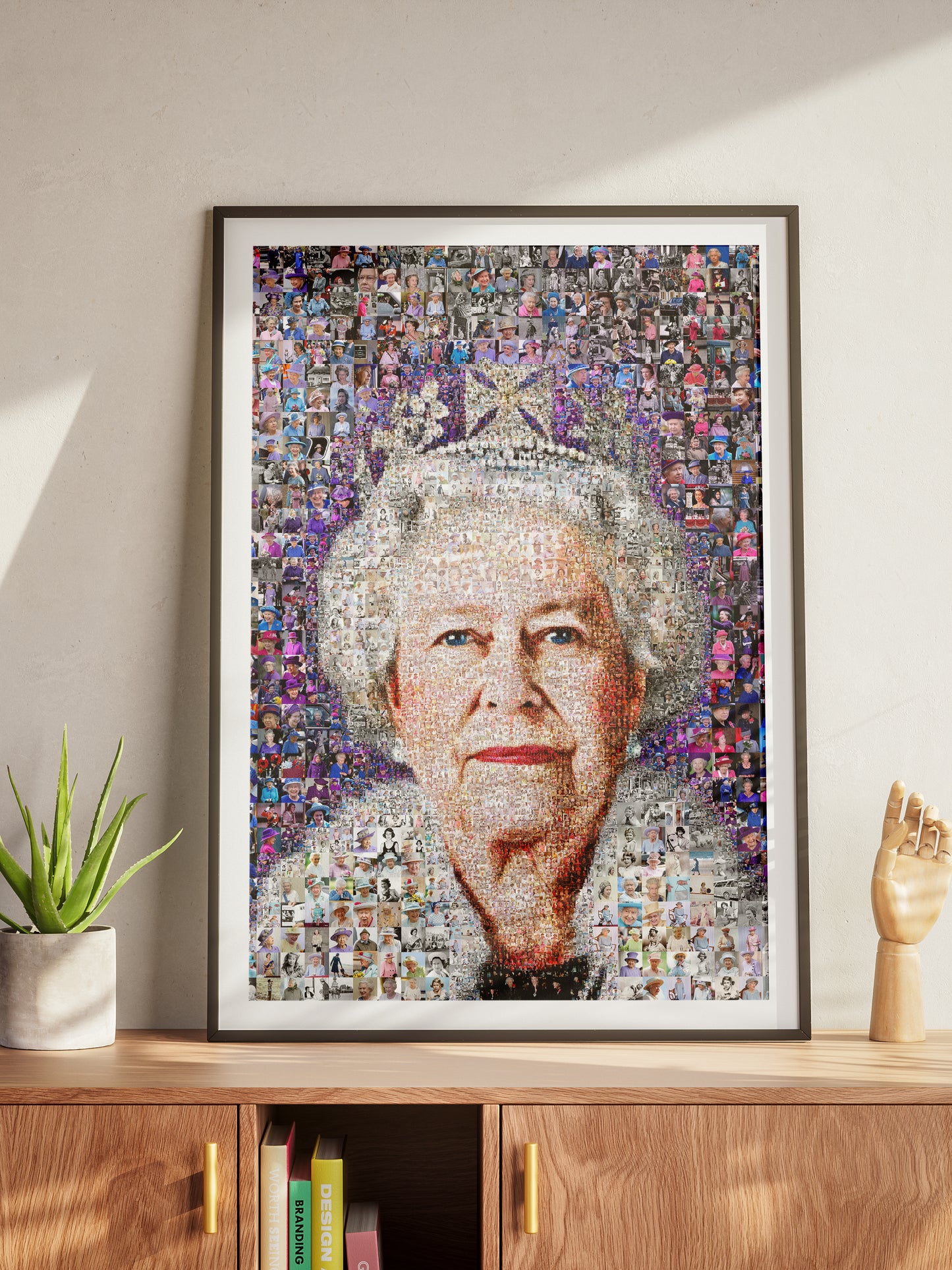 Stunning Elizabeth II Mosaic Artwork - Iconic British Queen Portrait for Home Decor