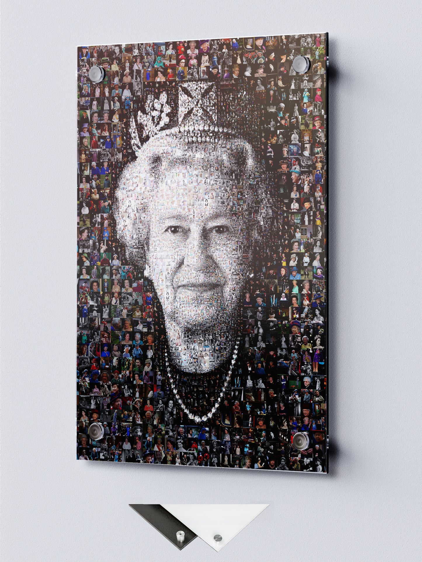 Elegant Mosaic Artwork of Queen Elizabeth II – Timeless Royal Portrait for Home Decor