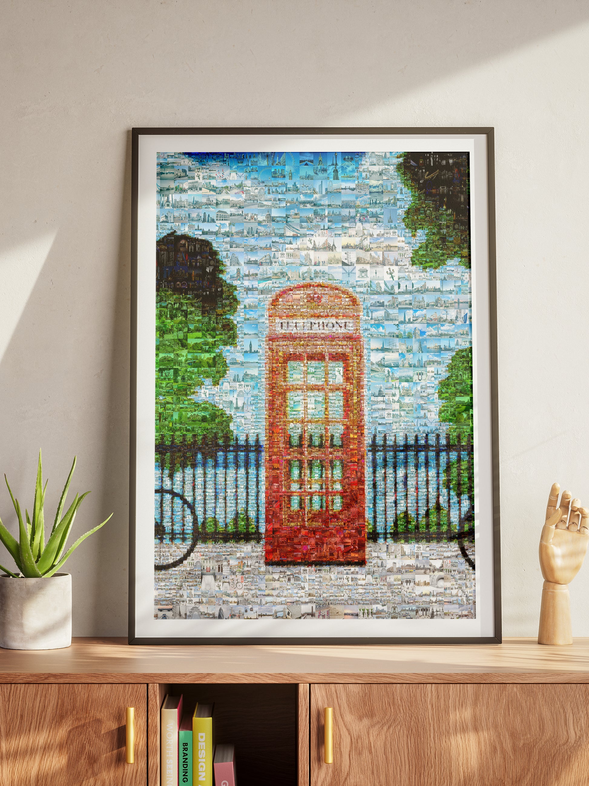 London Mosaic Art: Iconic Red Telephone Box in Stunning Detail | Unique Wall Decor AtelierMosaics
