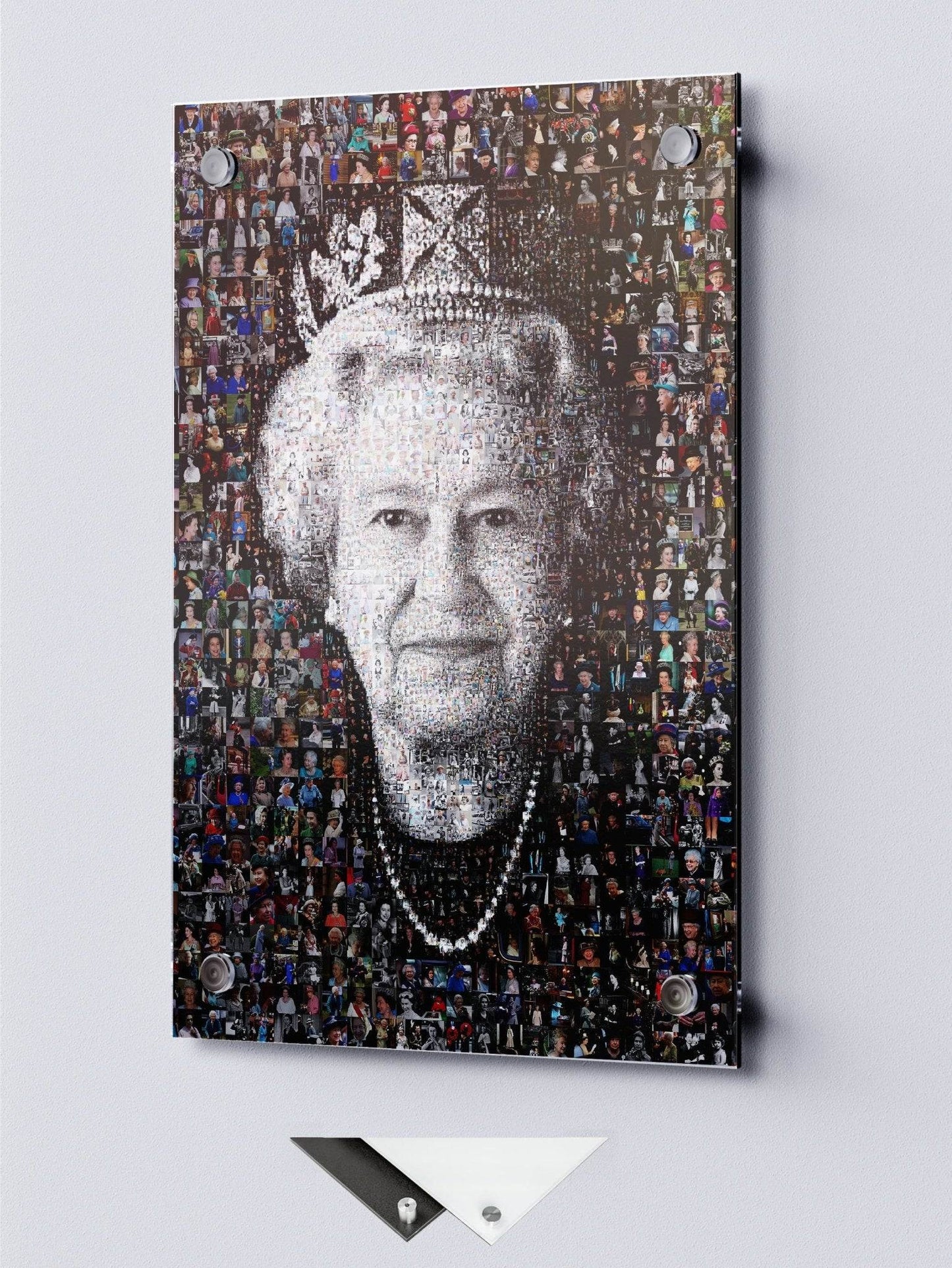 Elegant Mosaic Artwork of Queen Elizabeth II – Timeless Royal Portrait for Home Decor - AtelierMosaics